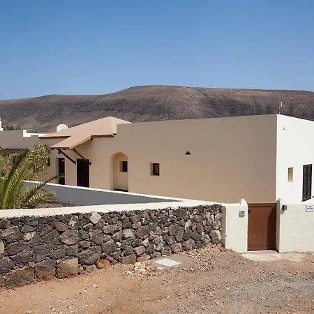 منزل ريفي Casa Guisguey